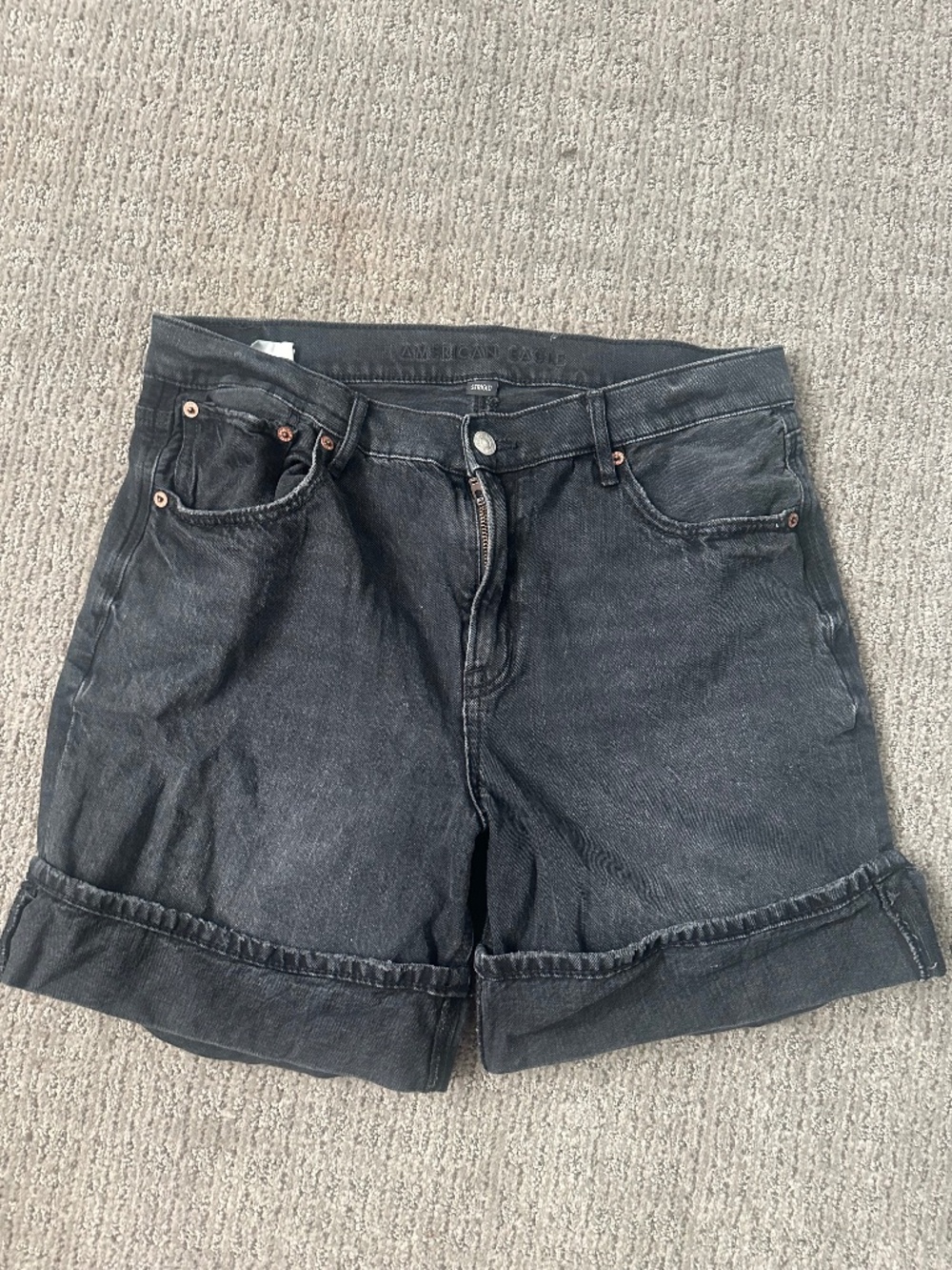 Women’s American Eagle black jean shorts size 10.